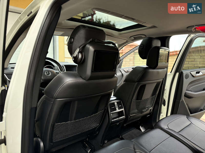 Внедорожник / Кроссовер Mercedes-Benz M-Class 2013 в Черновцах
