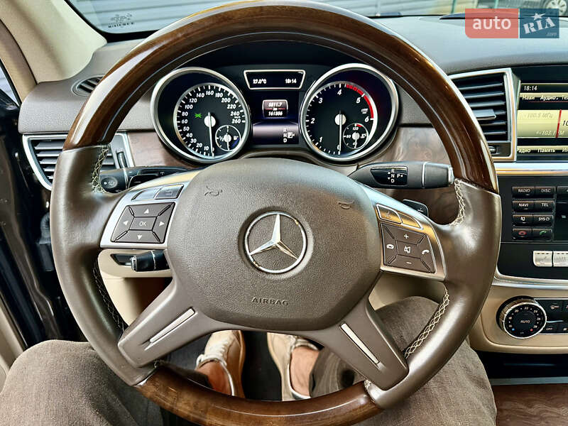 Внедорожник / Кроссовер Mercedes-Benz M-Class 2013 в Киеве