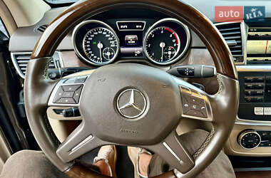 Внедорожник / Кроссовер Mercedes-Benz M-Class 2013 в 