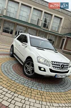 Внедорожник / Кроссовер Mercedes-Benz M-Class 2009 в Одессе