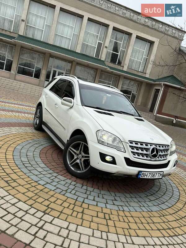 Mercedes-Benz M-Class 2009