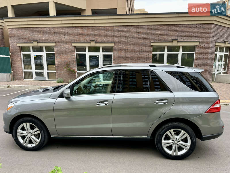 Внедорожник / Кроссовер Mercedes-Benz M-Class 2014 в Киеве