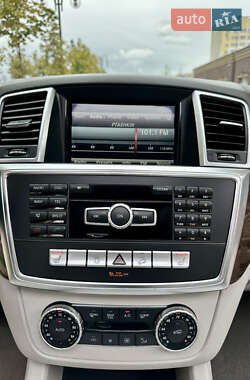 Внедорожник / Кроссовер Mercedes-Benz M-Class 2014 в 