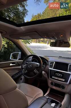 Внедорожник / Кроссовер Mercedes-Benz M-Class 2014 в 