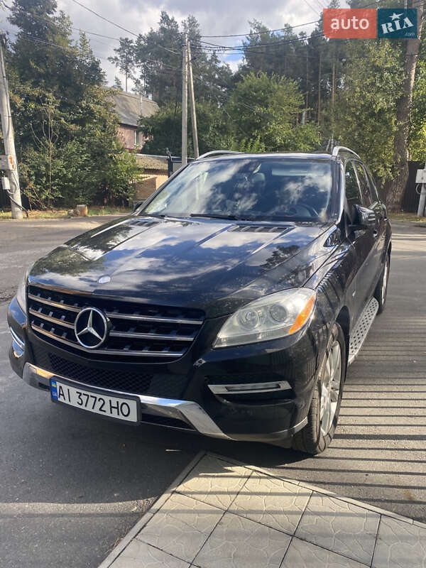 Внедорожник / Кроссовер Mercedes-Benz M-Class 2012 в Ирпене