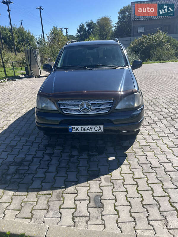 Позашляховик / Кросовер Mercedes-Benz M-Class 2001 в Івано-Франківську