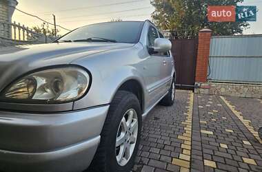 Внедорожник / Кроссовер Mercedes-Benz M-Class 2000 в 
