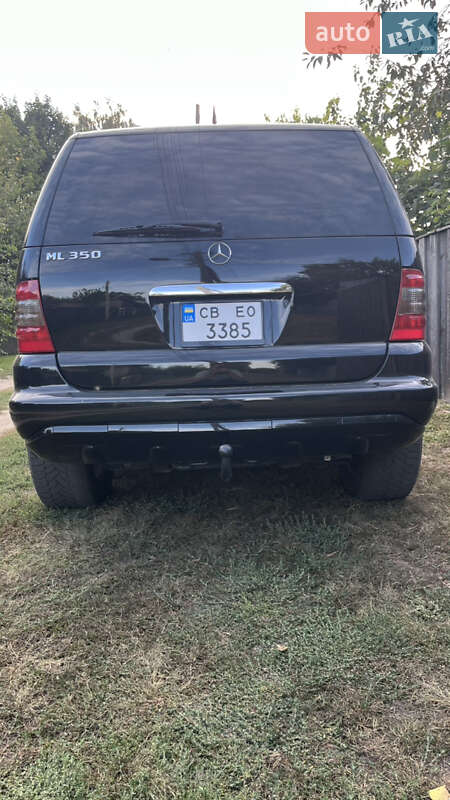 Внедорожник / Кроссовер Mercedes-Benz M-Class 2005 в Прилуках