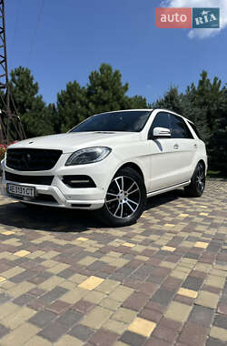 Позашляховик / Кросовер Mercedes-Benz M-Class 2012 в 