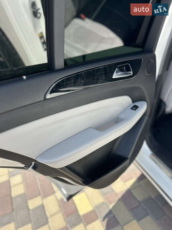 Внедорожник / Кроссовер Mercedes-Benz M-Class 2012 в Днепре