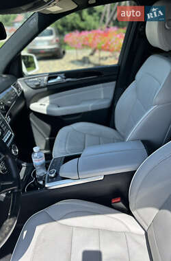 Позашляховик / Кросовер Mercedes-Benz M-Class 2012 в 