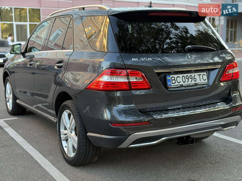 Внедорожник / Кроссовер Mercedes-Benz M-Class 2013 в Одессе