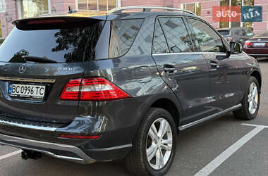 Внедорожник / Кроссовер Mercedes-Benz M-Class 2013 в 
