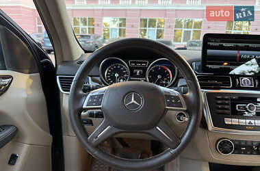 Внедорожник / Кроссовер Mercedes-Benz M-Class 2013 в 