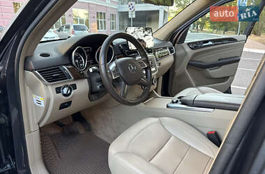 Внедорожник / Кроссовер Mercedes-Benz M-Class 2013 в 