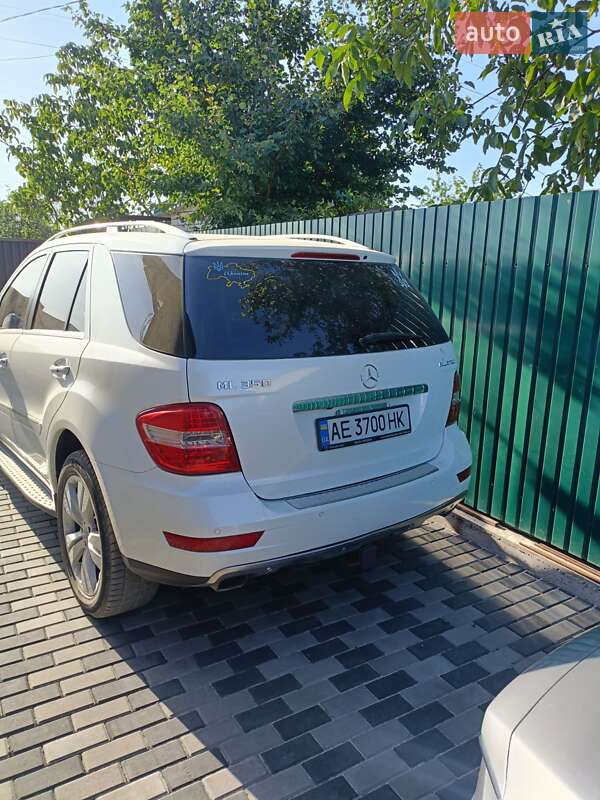 Позашляховик / Кросовер Mercedes-Benz M-Class 2011 в Дніпрі фото 7 Позашляховик / Кросовер Mercedes-Benz M-Class 2011 в Дніпрі