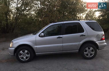 Позашляховик / Кросовер Mercedes-Benz M-Class 2004 в 