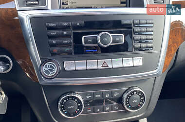 Внедорожник / Кроссовер Mercedes-Benz M-Class 2013 в 