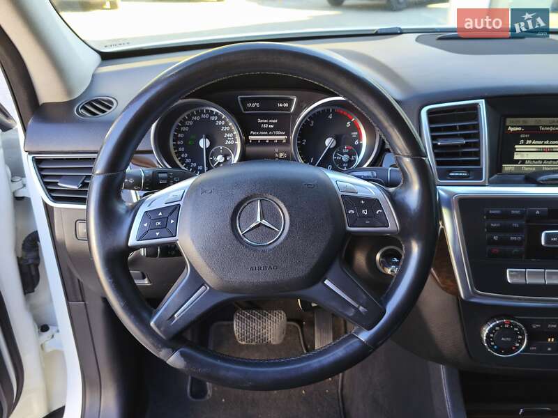 Внедорожник / Кроссовер Mercedes-Benz M-Class 2013 в Днепре