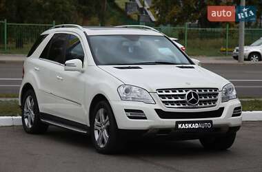 Внедорожник / Кроссовер Mercedes-Benz M-Class 2010 в 