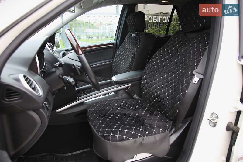 Внедорожник / Кроссовер Mercedes-Benz M-Class 2010 в Харькове