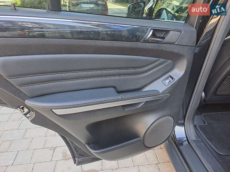 Позашляховик / Кросовер Mercedes-Benz M-Class 2011 в Івано-Франківську