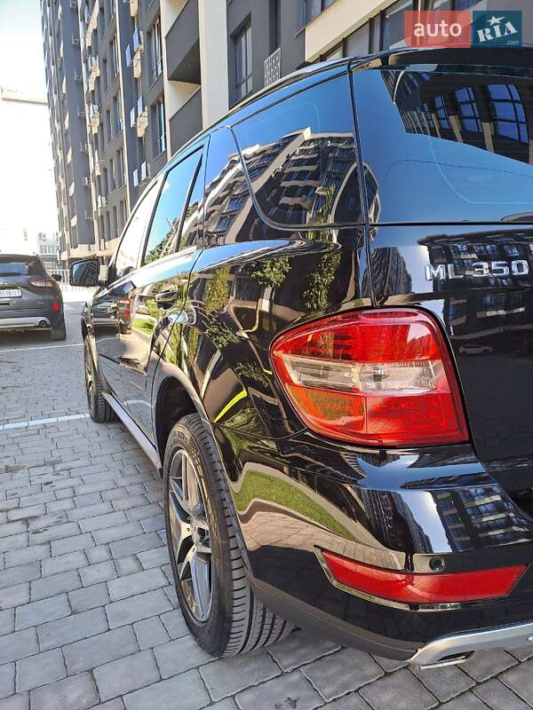 Позашляховик / Кросовер Mercedes-Benz M-Class 2011 в Івано-Франківську