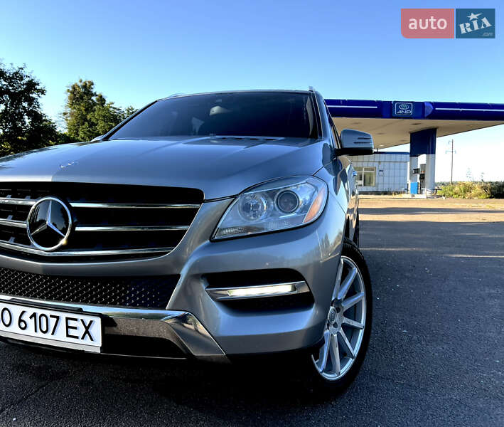 Позашляховик / Кросовер Mercedes-Benz M-Class 2012 в Дубні