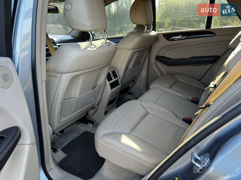 Позашляховик / Кросовер Mercedes-Benz M-Class 2012 в Дубні