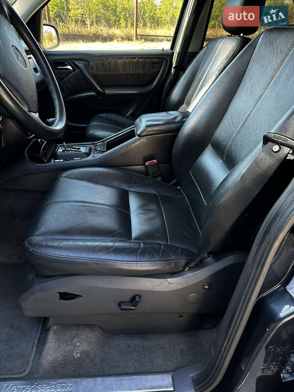 Внедорожник / Кроссовер Mercedes-Benz M-Class 2002 в Павлограде