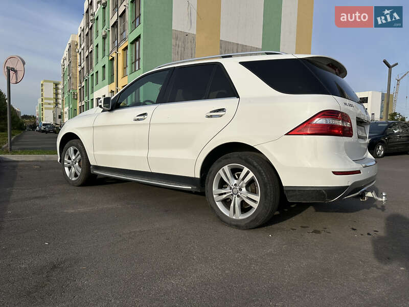 Внедорожник / Кроссовер Mercedes-Benz M-Class 2015 в Звягеле фото 13 Внедорожник / Кроссовер Mercedes-Benz M-Class 2015 в Звягеле
