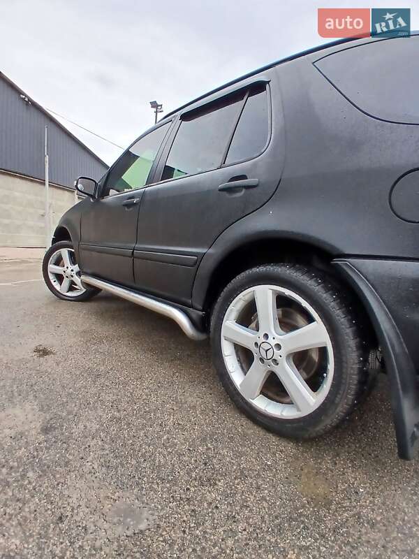 Внедорожник / Кроссовер Mercedes-Benz M-Class 2003 в Киеве