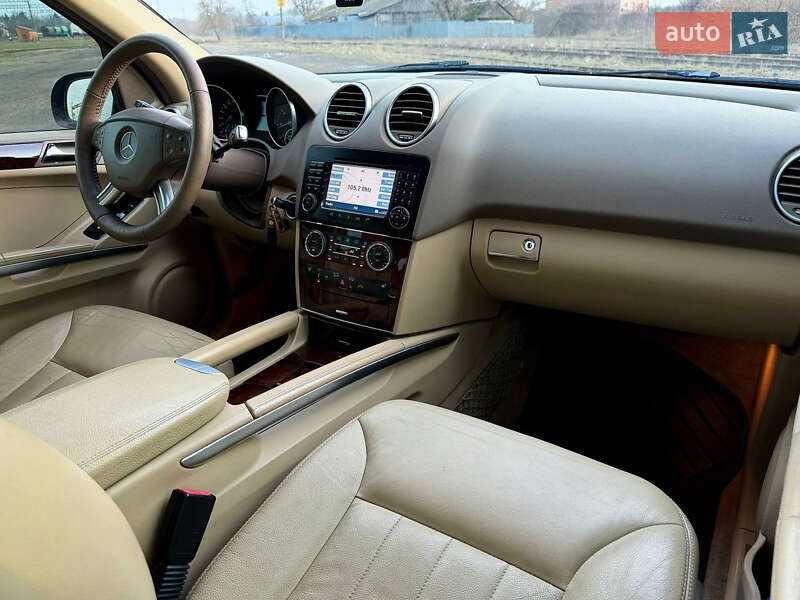 Внедорожник / Кроссовер Mercedes-Benz M-Class 2006 в Бердичеве