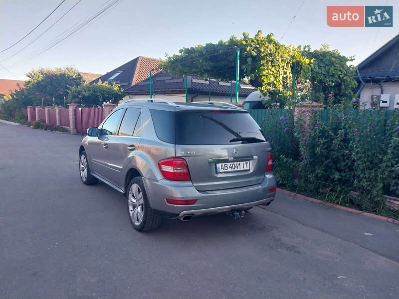 Внедорожник / Кроссовер Mercedes-Benz M-Class 2009 в Виннице