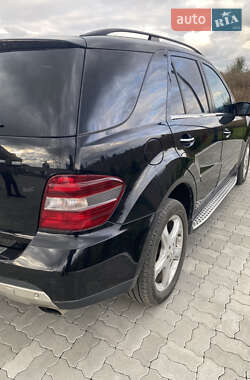 Внедорожник / Кроссовер Mercedes-Benz M-Class 2007 в 