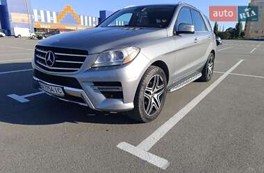 Позашляховик / Кросовер Mercedes-Benz M-Class 2015 в 