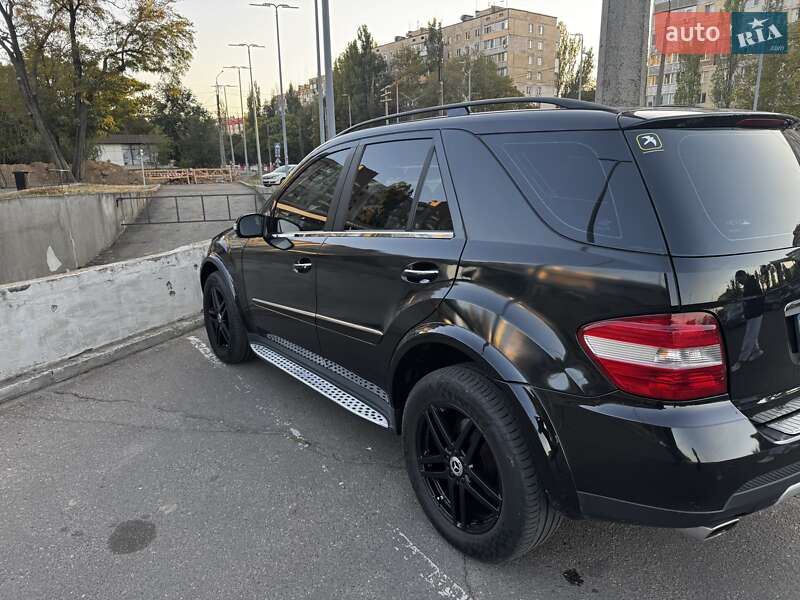 Внедорожник / Кроссовер Mercedes-Benz M-Class 2007 в Николаеве