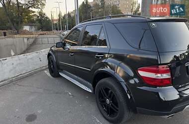 Внедорожник / Кроссовер Mercedes-Benz M-Class 2007 в 