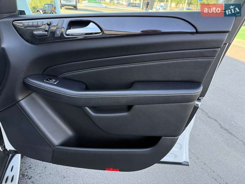 Позашляховик / Кросовер Mercedes-Benz M-Class 2013 в Одесі