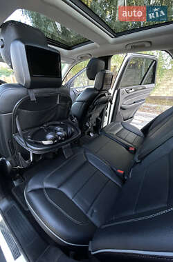 Позашляховик / Кросовер Mercedes-Benz M-Class 2012 в 