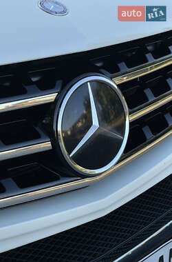 Позашляховик / Кросовер Mercedes-Benz M-Class 2012 в 