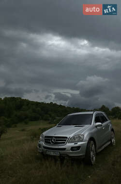Внедорожник / Кроссовер Mercedes-Benz M-Class 2007 в 