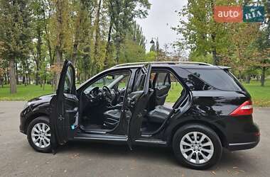 Внедорожник / Кроссовер Mercedes-Benz M-Class 2014 в 