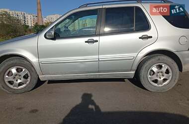 Внедорожник / Кроссовер Mercedes-Benz M-Class 2003 в 