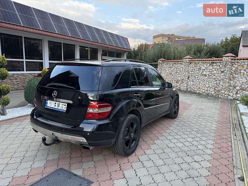 Внедорожник / Кроссовер Mercedes-Benz M-Class 2006 в Мукачево