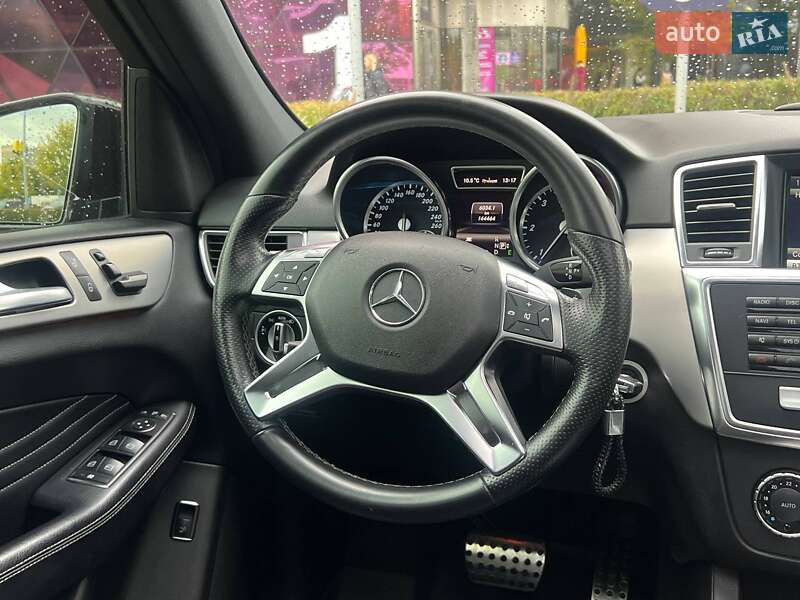 Позашляховик / Кросовер Mercedes-Benz M-Class 2013 в Києві