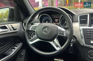 Внедорожник / Кроссовер Mercedes-Benz M-Class 2013 в 