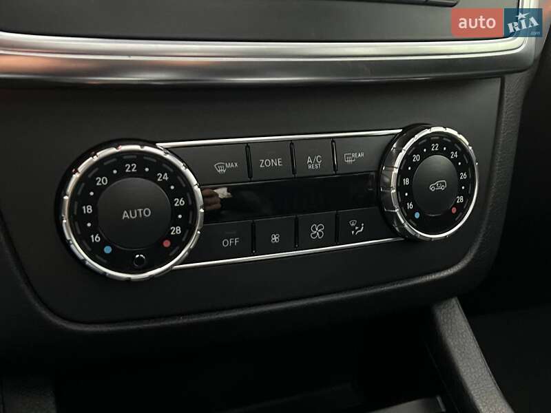 Позашляховик / Кросовер Mercedes-Benz M-Class 2013 в Києві