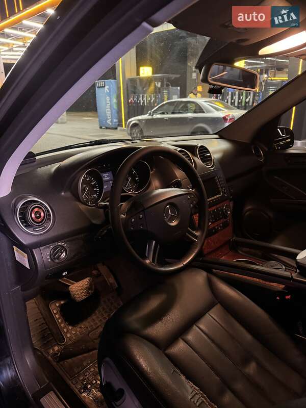 Внедорожник / Кроссовер Mercedes-Benz M-Class 2007 в Киеве