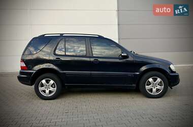 Внедорожник / Кроссовер Mercedes-Benz M-Class 2003 в 
